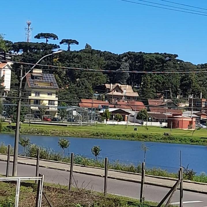 Casa Ampla Com Lareira E Churrasqueira Canela Luaran gambar